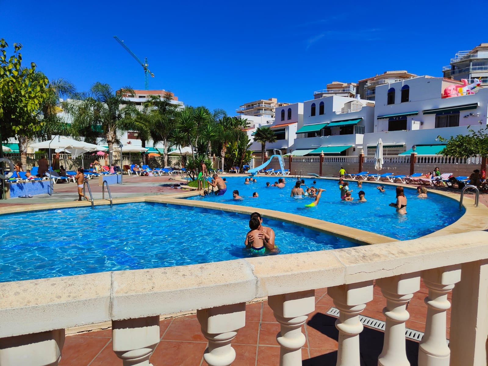 Piscina comunitaria casa serrano